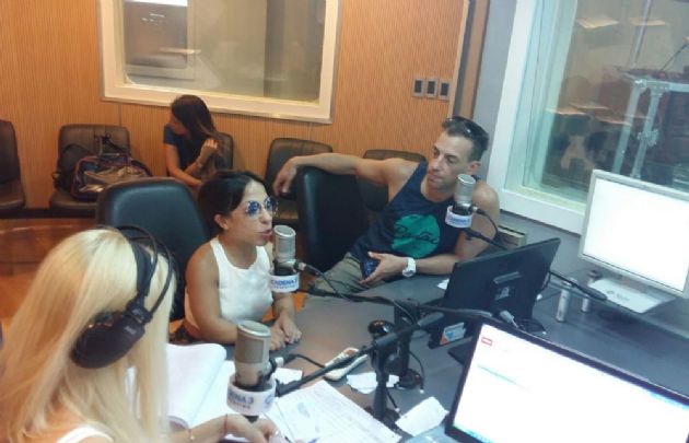 Noelia Pompa y Maxi de la Cruz en Viva la Radio.
