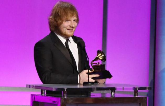 Ed Sheeran se llevó su primer Grammy por 