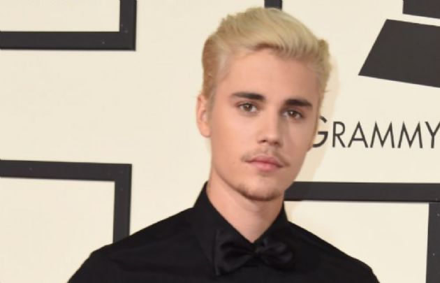 Justin Bieber en los Grammys 2016. (Foto: @notisbieber)