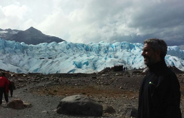 FOTO: El Turco quedó deslumbrado por la inmensidad del Perito Moreno.