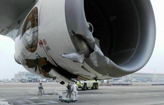 - El avión Ed Force One sufrió un desperfecto en Chile.