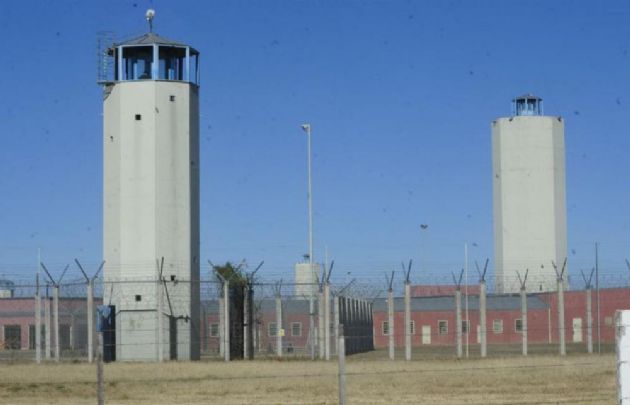 La banda operaba desde el penal de Bouwer.