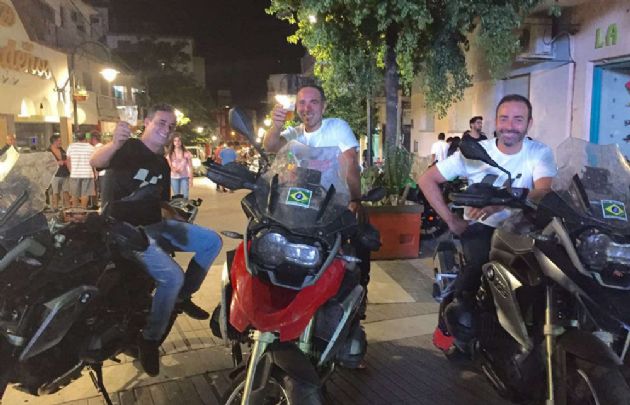 Fanáticos brasileros que no se quisieron perder la competición.