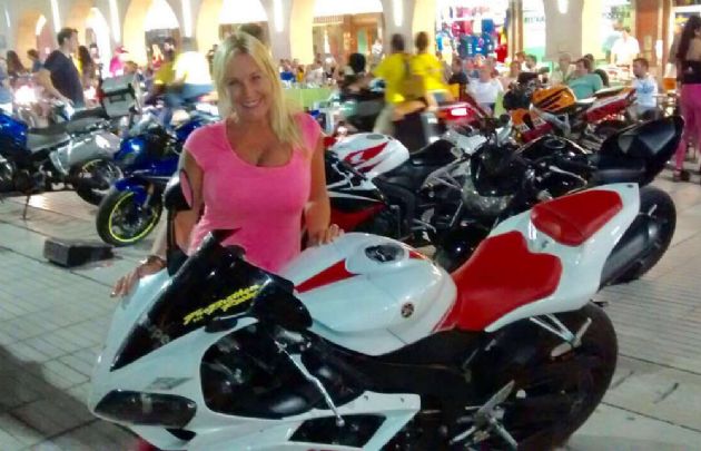 Celeste, una apasionada de las dos ruedas.