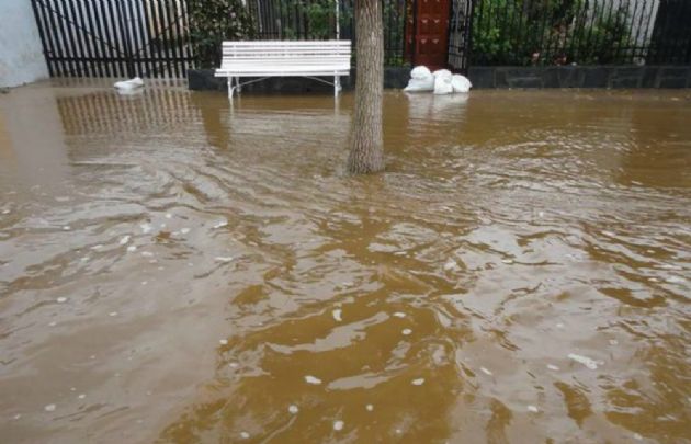 Los vecinos vivieron la misma situación en febrero. (Foto @pablobaldassa) 