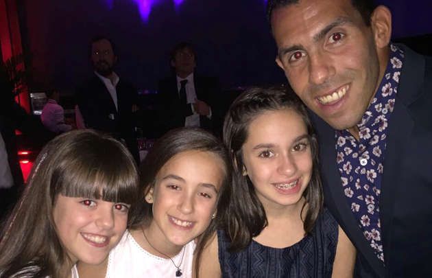 Carlitos Tevez presente en el casamiento.