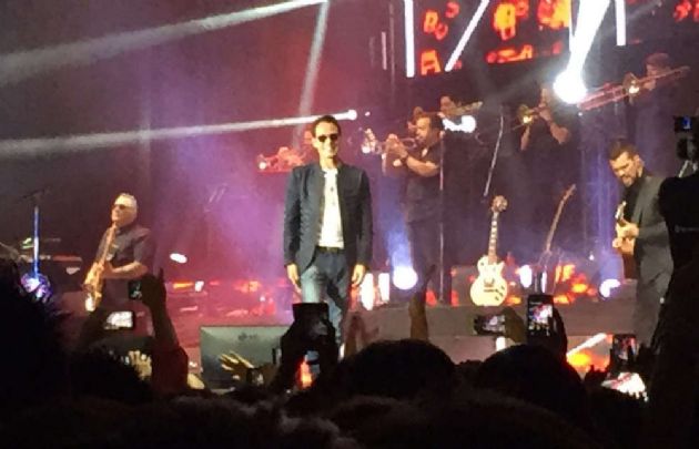 Mark Anthony agradeció al público.