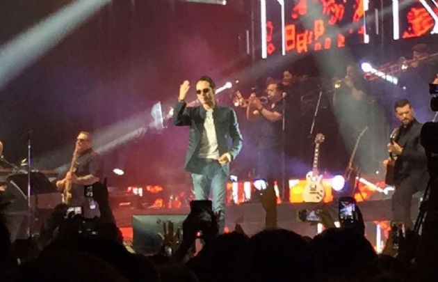 El show comenzó a las 22.06