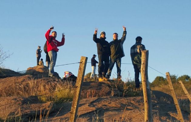Los fanáticos se dieron cita desde temprano.
