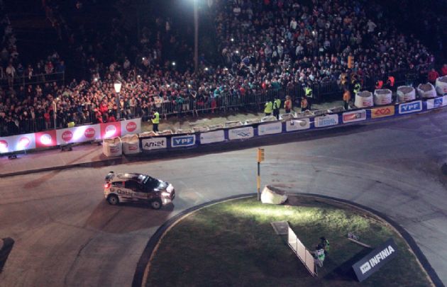 El Súper Especial en el Centro Cívico dio inicio al Rally Mundial de Argentina. 