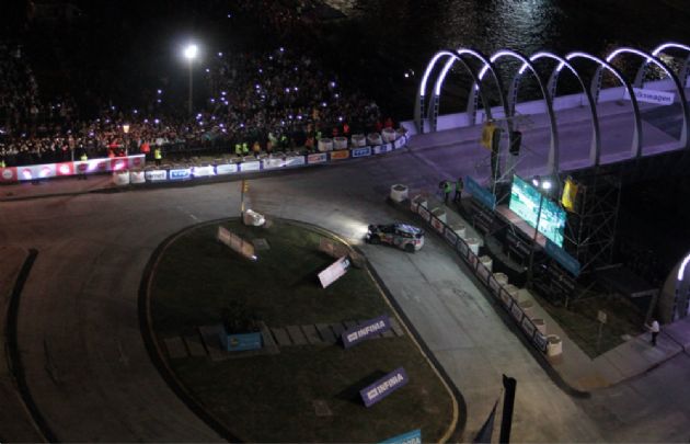 El Súper Especial en el Centro Cívico dio inicio al Rally Mundial de Argentina. 