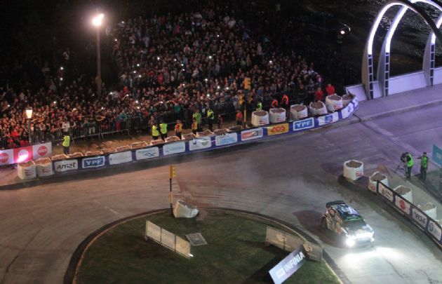 El Súper Especial en el Centro Cívico dio inicio al Rally Mundial de Argentina. 