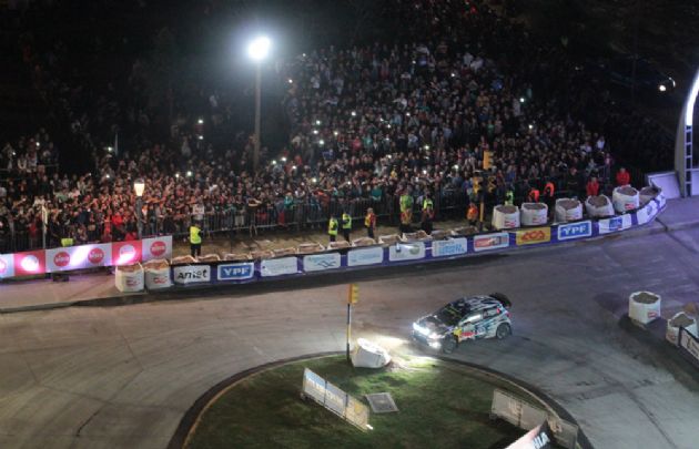 El Súper Especial en el Centro Cívico dio inicio al Rally Mundial de Argentina. 