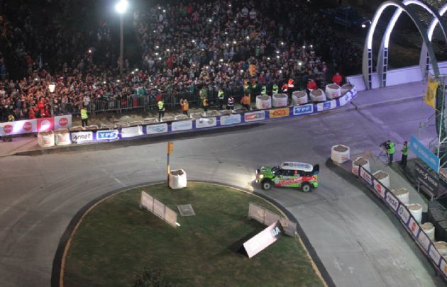 El Súper Especial en el Centro Cívico dio inicio al Rally Mundial de Argentina. 