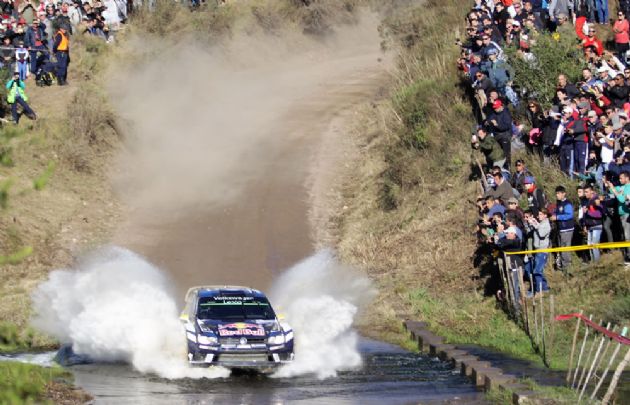 Paddon da batalla y acecha a Latvala.