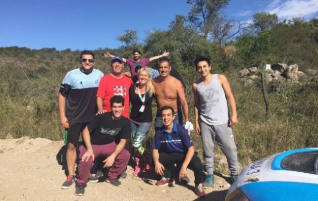 Los fanáticos del Rally con Celeste Benecchi en nuestro Auto Cero.