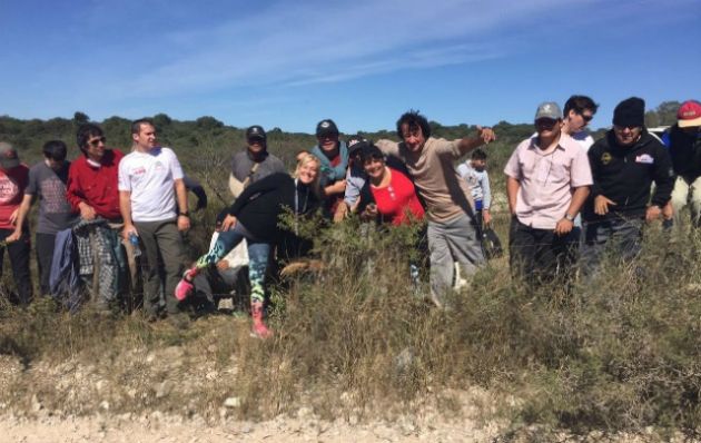 Los fanáticos del Rally con Celeste Benecchi en nuestro Auto Cero.