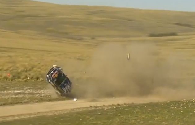 Latvala protagonizó un espectacular vuelco (Foto: Captura de Video)