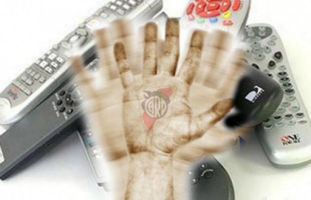 Los afiches de los hinchas de Boca.