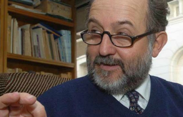 El legislador opositor cuestionó el proceso licitatorio.