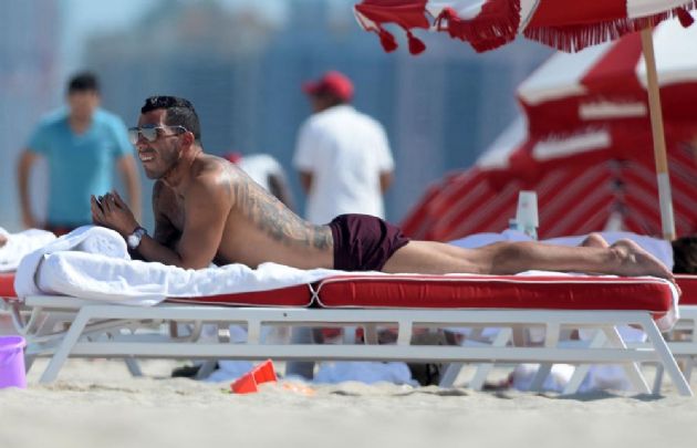 Las vacaciones de Tevez en Miami (Foto: Grosby Group).