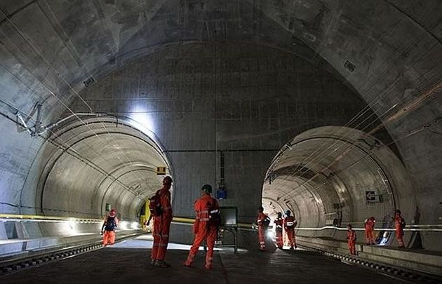Suiza inauguró el túnel ferroviario más largo del mundo.