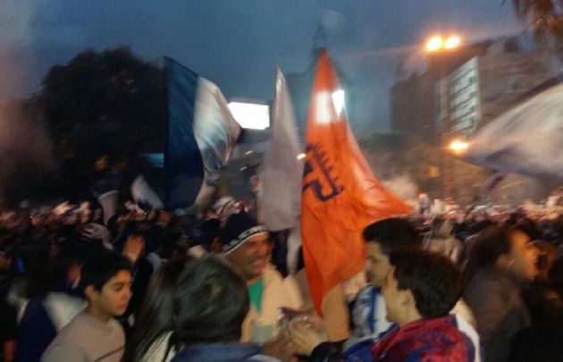 Una multitud celebró el ascenso de Talleres en las calles de Córdoba.