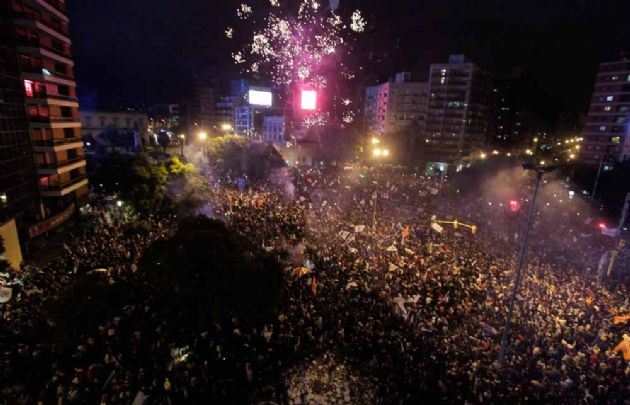 Una multitud celebró el ascenso de Talleres en las calles de Córdoba.