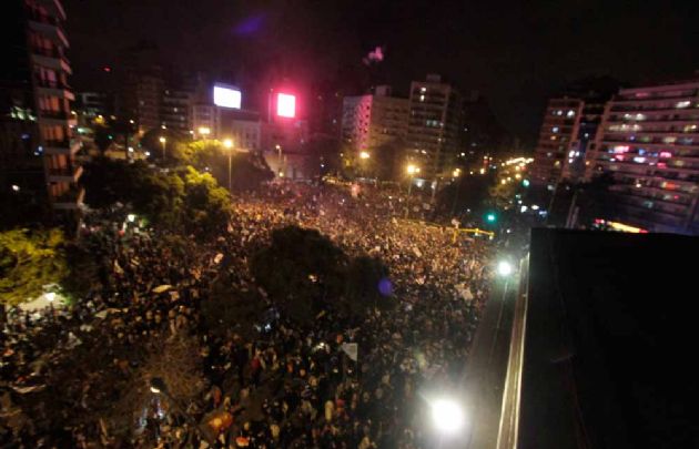 Una multitud celebró el ascenso de Talleres en las calles de Córdoba.