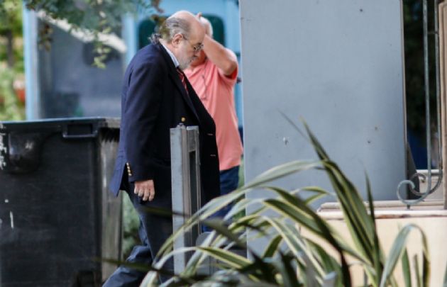 El juez sigue en la investigación por el posible encubrimiento del atentado.