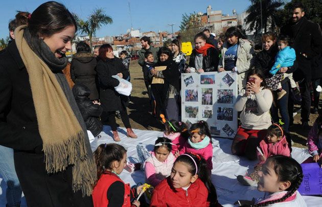 Tini Stoessel recorrió la villa 1-11-14.