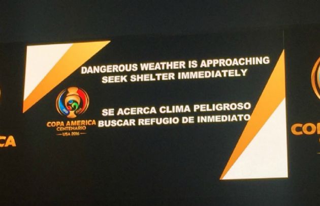 El mal tiempo no permite la reanudación de la semifinal entre Chile y Colombia.