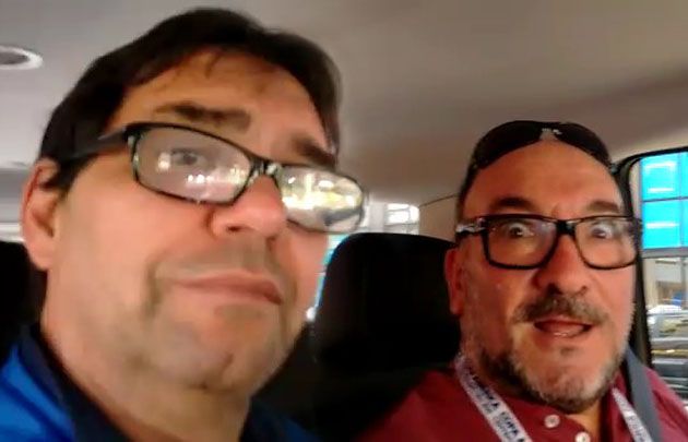 El ''Bocha'' y el ''Turco'', de camino hacia el estadio MetLife. 