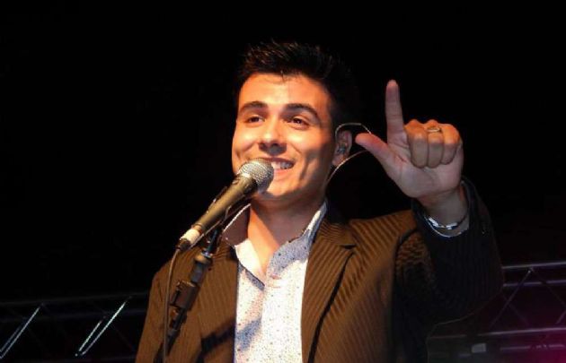 Julián Burgos en Noche y Día