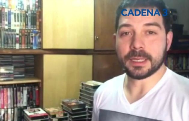 Juan Manuel Quiroga, coleccionista de VHS.