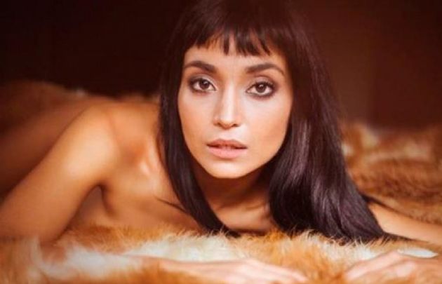 Fifi Poulakidas se desnudó para la revista Playboy.