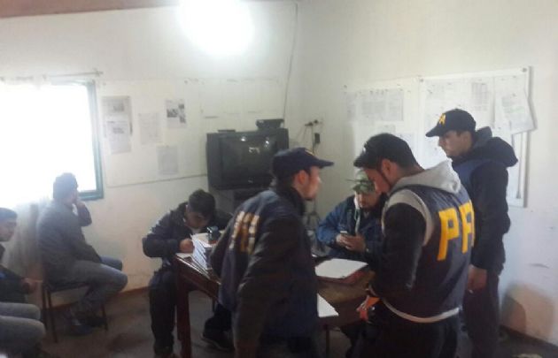 Detienen a cinco policías de San Luis en una causa por droga.