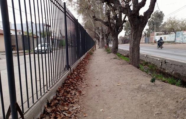 Vecinos enrejaron barrios abiertos para prevenir la inseguridad.