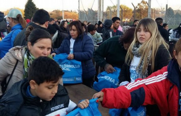 Familias enteras se dieron cita para disfrutar de la fiesta en el Kempes.