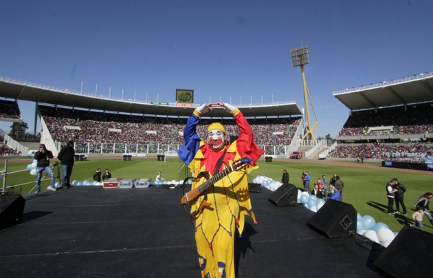 Piñón y sus clásicos animaron a los más chicos.