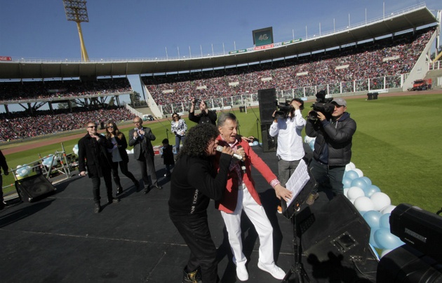 La Mona y Palito, juntos en el Kempes.