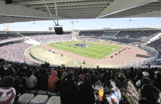  El Mario Kempes repleto por la fiesta del Día del Niño.