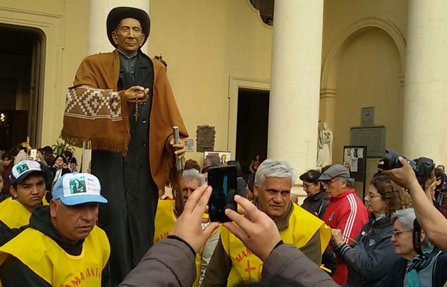 Una multitud asistió a la beatificación de Mama Antula en Santiago del Estero.