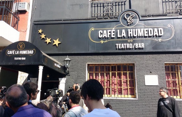 Cacho Castaña celebró su boda en Café la humedad.