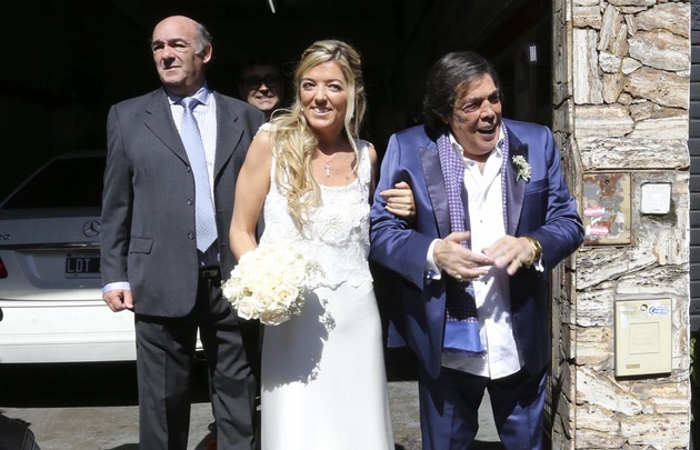 Cacho Castaña se casó por tercera vez a los 74 años.