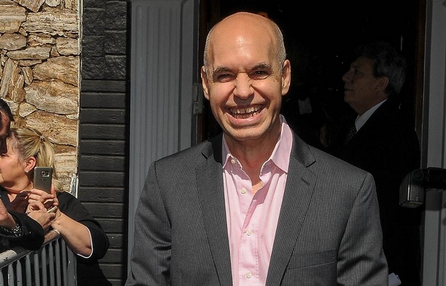 Cacho Castaña se casó por tercera vez a los 74 años.