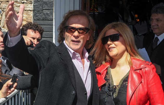 Cacho Castaña se casó por tercera vez a los 74 años.