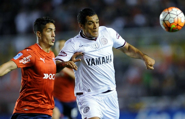 Independiente venció a Lanús y avanzó en la Sudamericana.