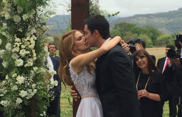 Macedo y Urtubey, en una boda de ensueño.