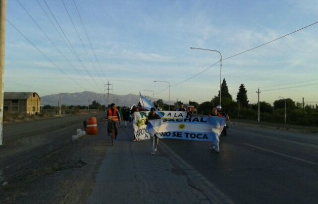 Los manifestantes exigirán al gobernador Sergio Uñac el cierre de Veladero. 